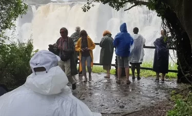 Guided Tour Of The Victoria Falls – Scenic Nature Walk